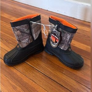 Game Winner Kids Camo and Black Snow Boots